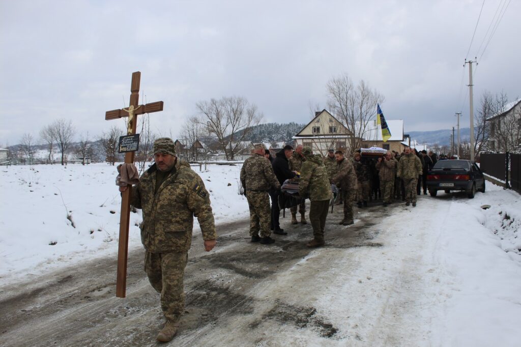 Був освітянином та пластуном: Делятинська громада провела до місця останнього спочинку старшого солдата Василя Дідика