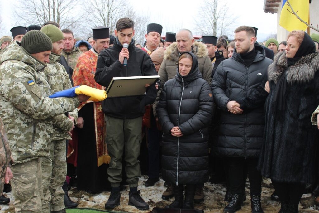 Був освітянином та пластуном: Делятинська громада провела до місця останнього спочинку старшого солдата Василя Дідика