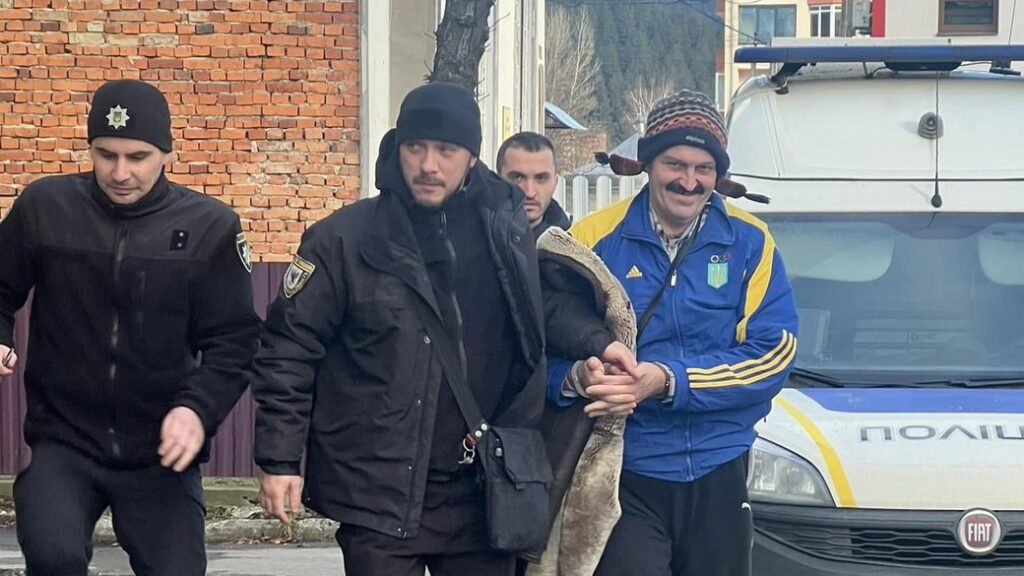 звільнили з-під варти та присудили штраф,Василя Мера Перкалаби Дороніна