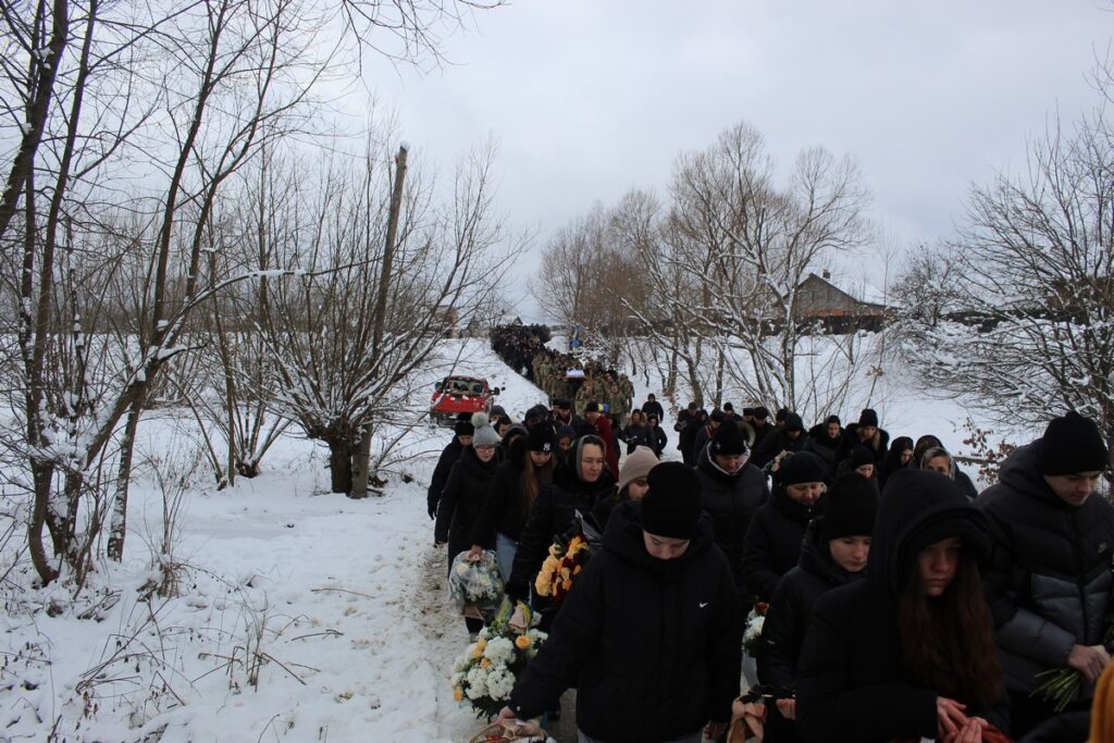 Був освітянином та пластуном: Делятинська громада провела до місця останнього спочинку старшого солдата Василя Дідика