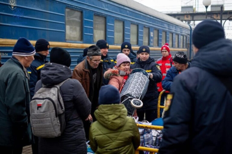 Від початку грудня на Франківщину евакуювались 26 жителів Донеччини