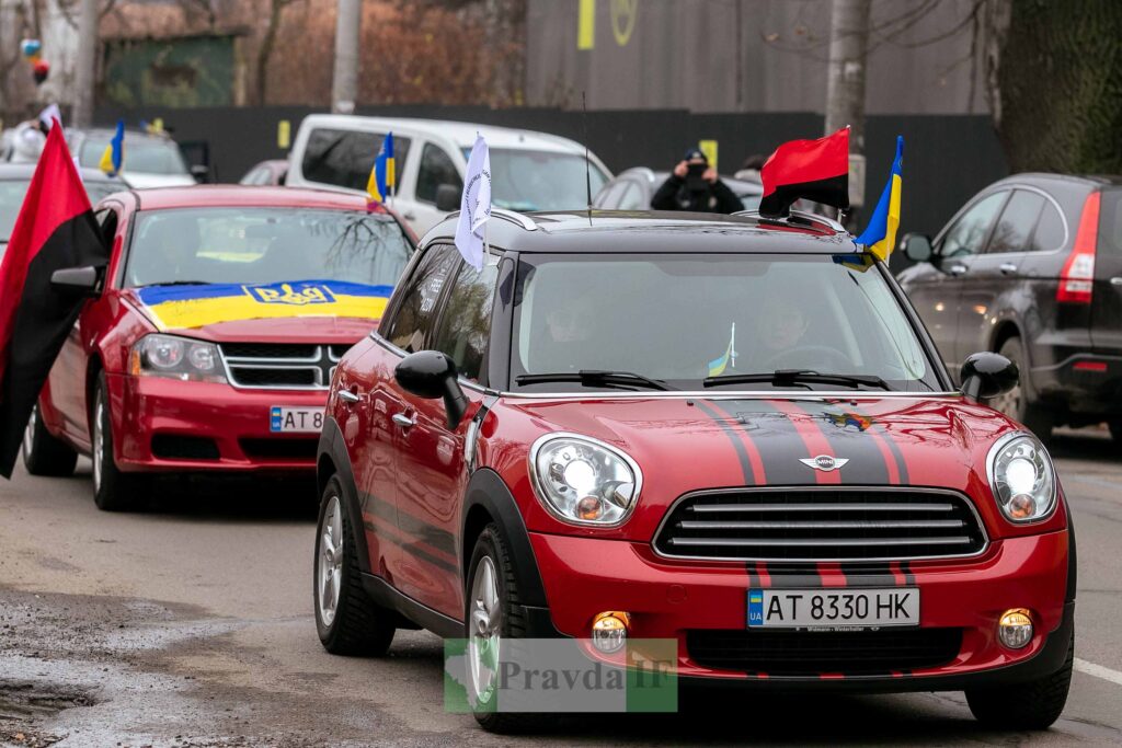 "Вдячні ЗСУ!" У Франківську провели масштабний благодійний автопробіг. ФОТОРЕПОРТАЖ