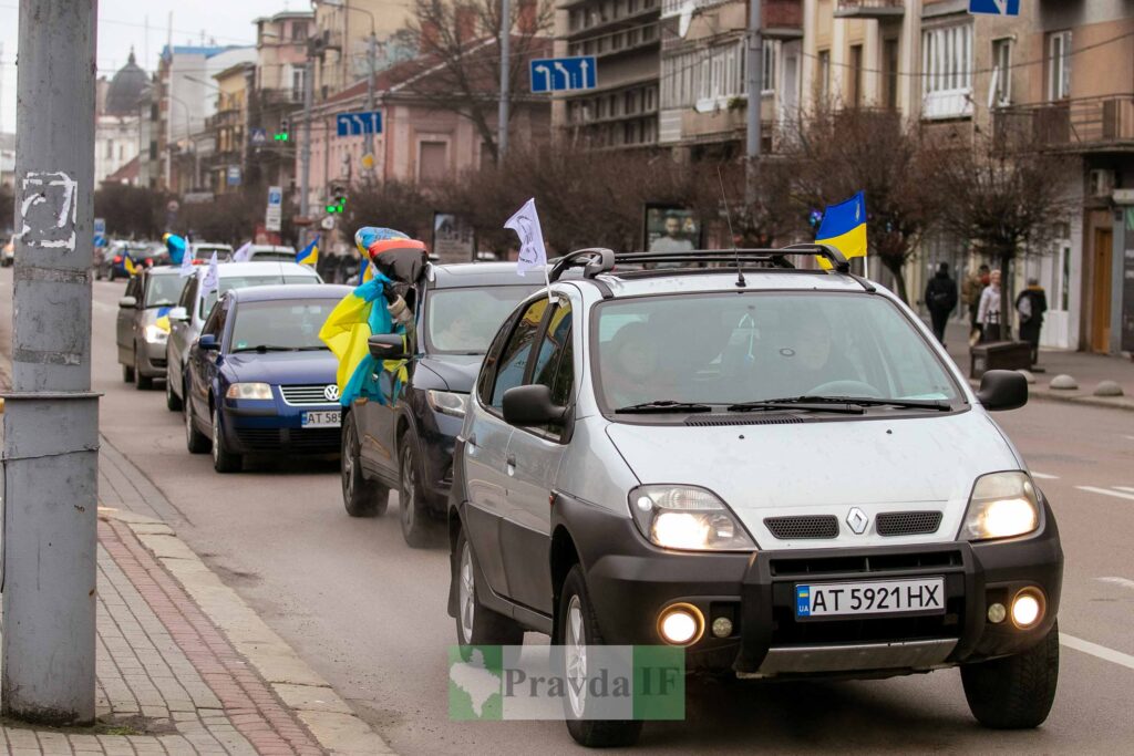 "Вдячні ЗСУ!" У Франківську провели масштабний благодійний автопробіг. ФОТОРЕПОРТАЖ