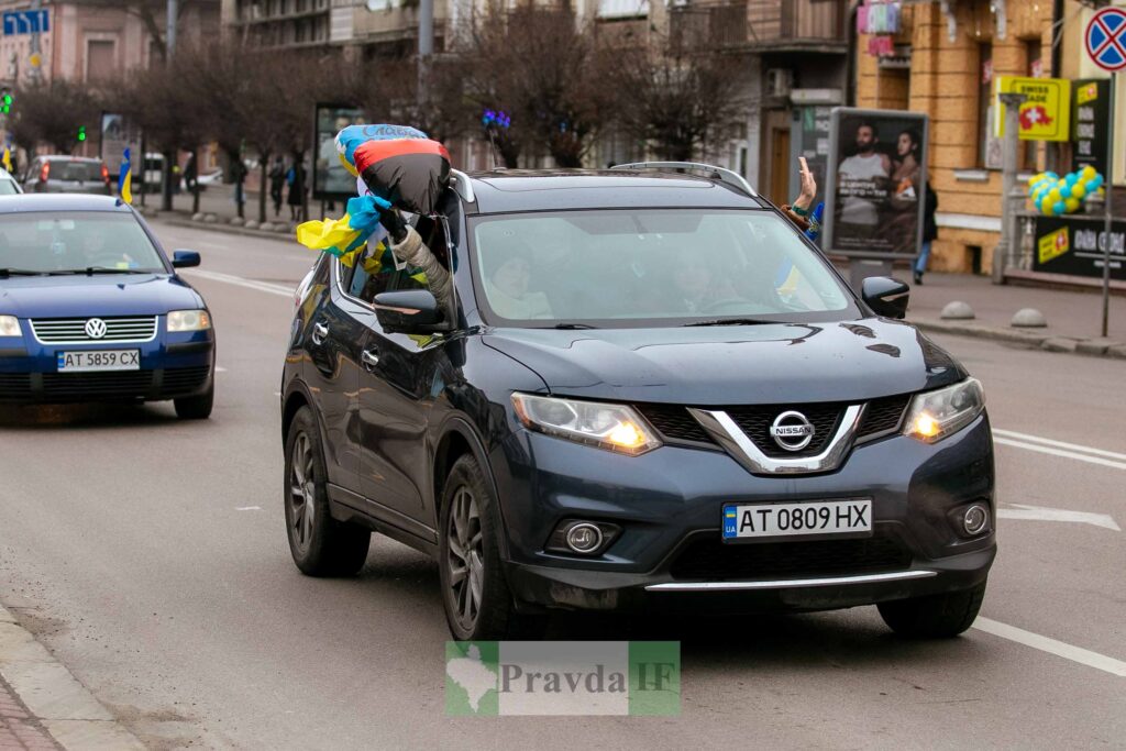 "Вдячні ЗСУ!" У Франківську провели масштабний благодійний автопробіг. ФОТОРЕПОРТАЖ