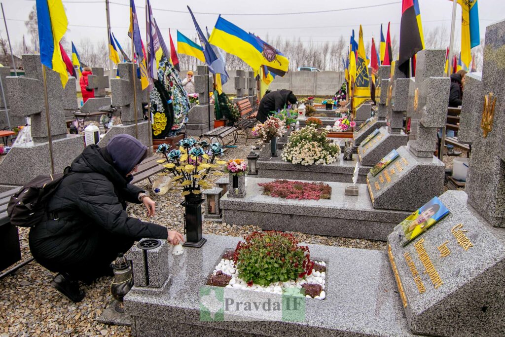 На Алеї Слави в Чукалівці вшанували пам'ять загиблих захисників. ФОТОРЕПОРТАЖ