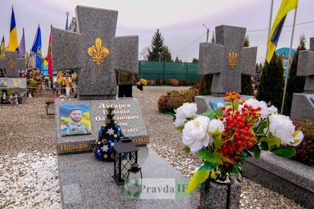 На Алеї Слави в Чукалівці вшанували пам'ять загиблих захисників. ФОТОРЕПОРТАЖ