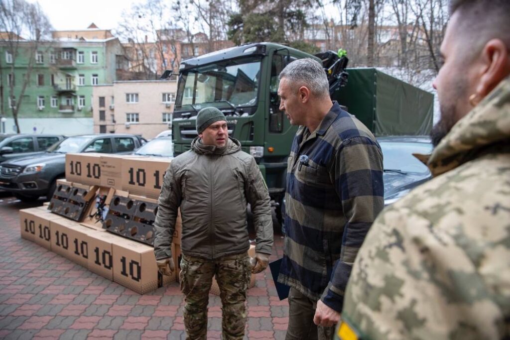 Батальйон «Ахіллес» отримав допомогу від громади Києва – дрони, пікапи та вантажівку, - Кличко