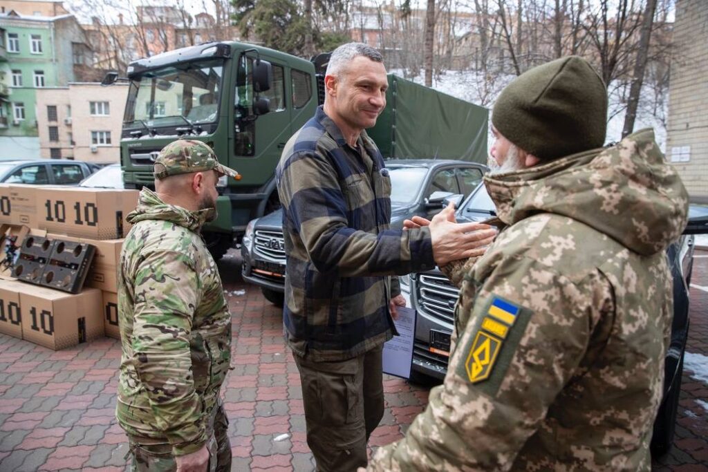 Батальйон «Ахіллес» отримав допомогу від громади Києва – дрони, пікапи та вантажівку, - Кличко