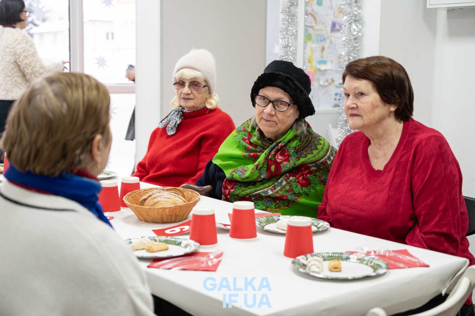 ВПО пригощали Різдвяними обідами,У Франківську