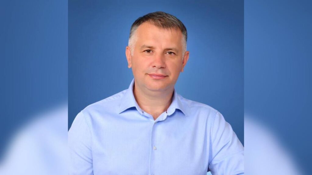 Депутат Івано-Франківської міської ради,Володимир Яблонь склав повноваження