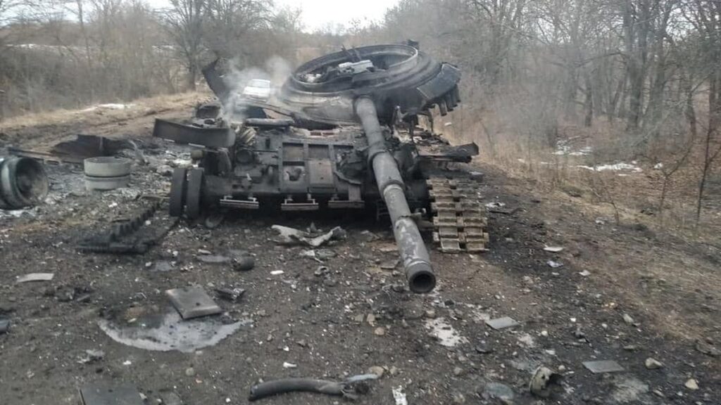 За минулу добу окупанти втратили майже 1700 орків та 12 танків