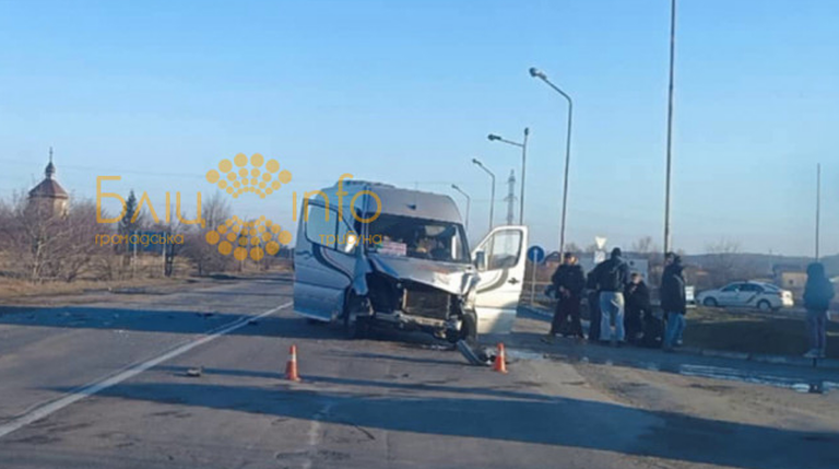 На виїзді з Галича трапилося ДТП: Є потерпілі, - очевидці