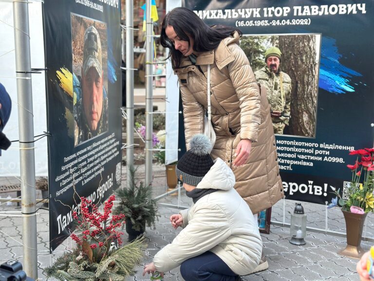 Світло пам’яті: в Івано-Франківську діти ВПО створили свічники для вшанування загиблих захисників України