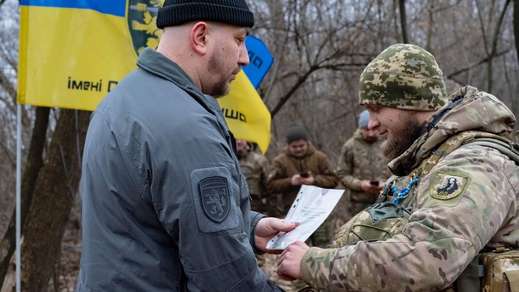 Прикарпатського військового Дмитра Маціруту нагородили “Золотим хрестом”