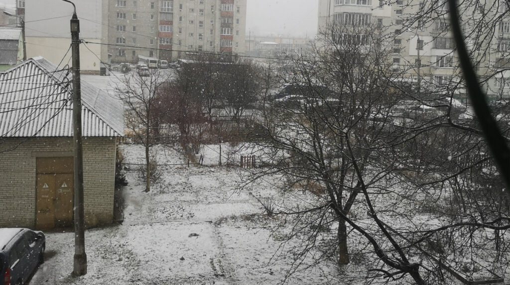 Долинщину засипає снігом ФОТО