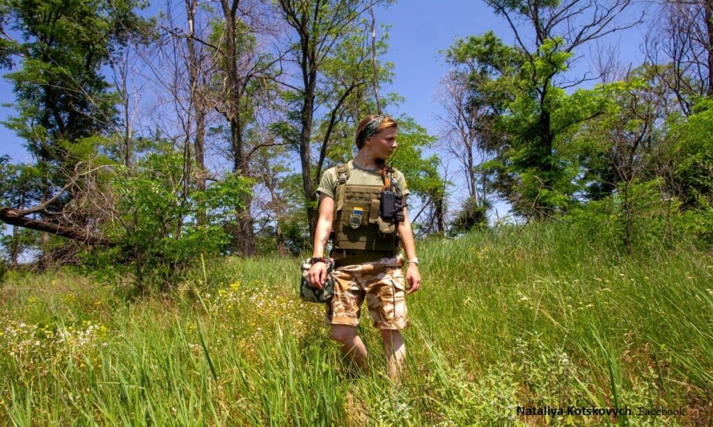 "Ніколи не говорила, що мені тяжко – і це не заважало." - військова журналістика крізь страх, ризик і відповідальність