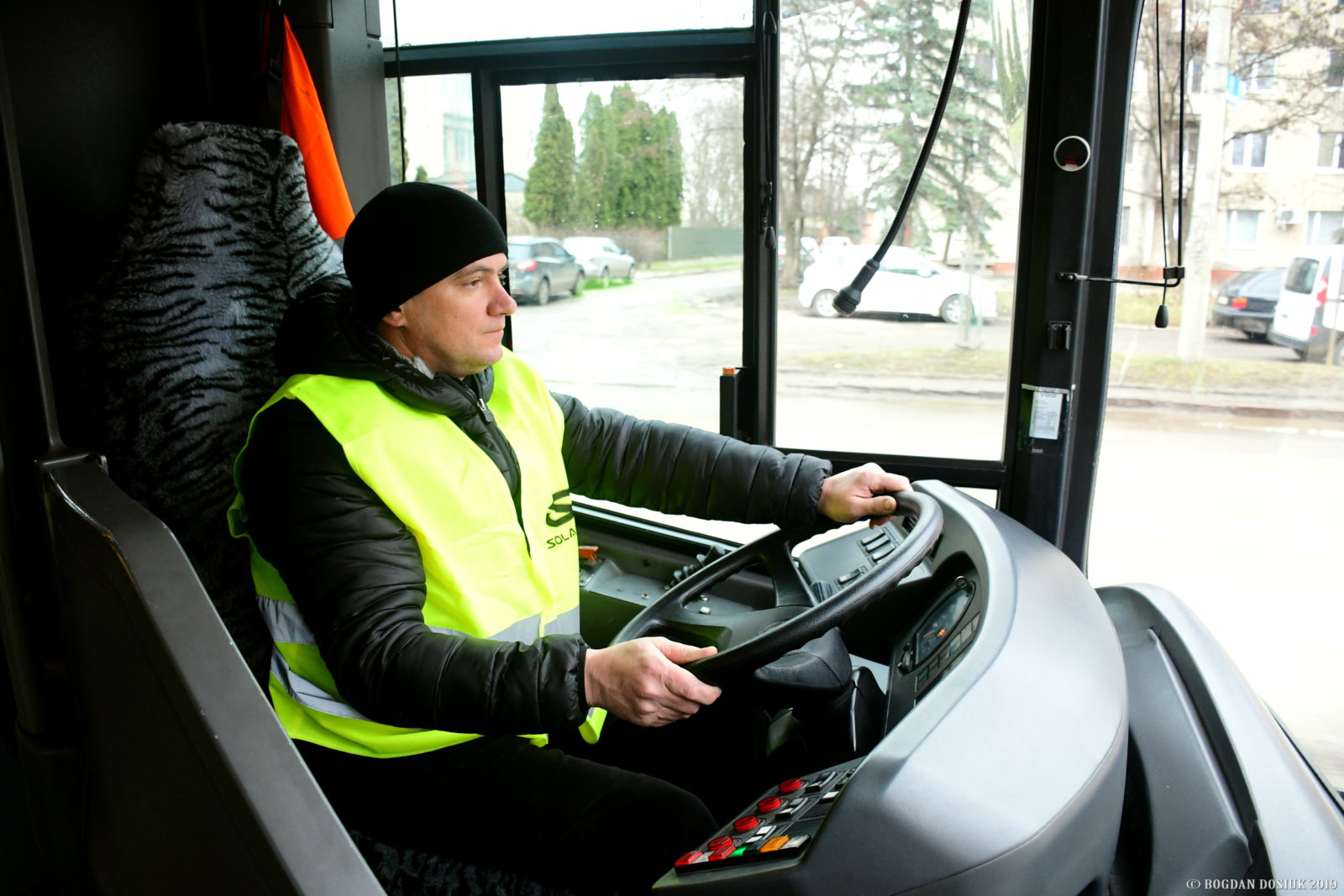 В Івано-Франківську безкоштовно навчають на водіїв автобусів та тролейбусів - після цього офіційно працевлаштовують