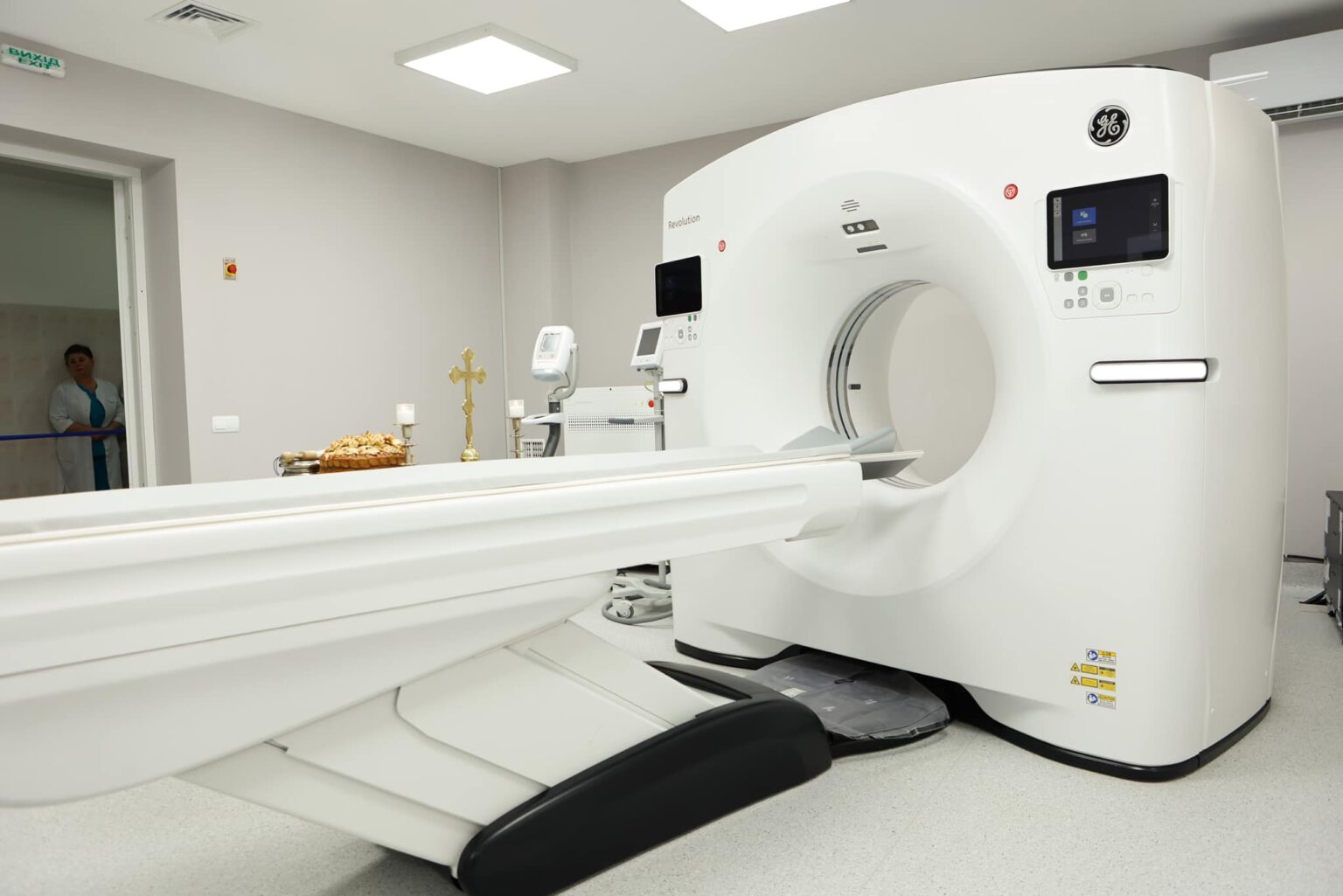 Сучасний томограф у медичній установі