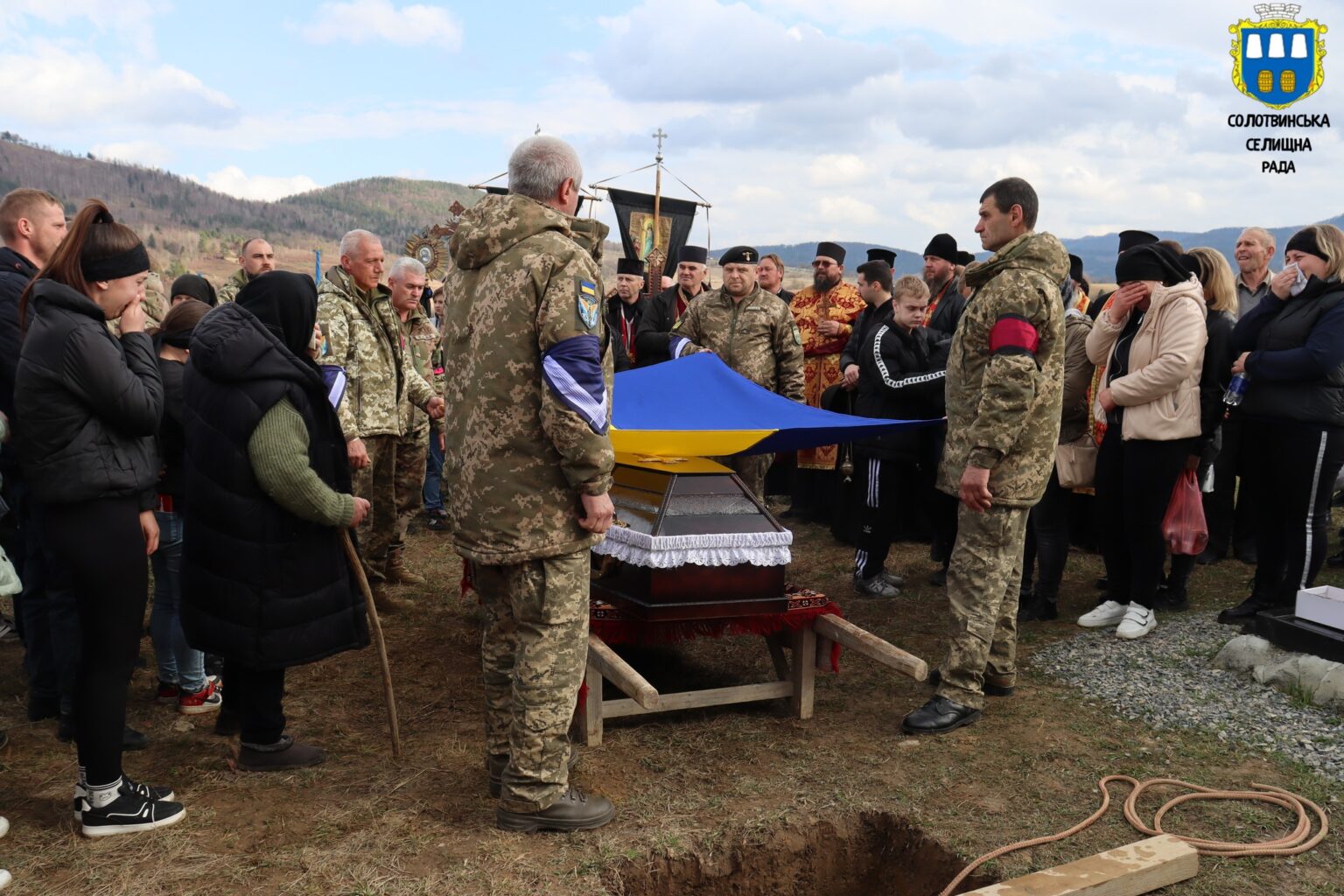 На Прикарпатті поховали загиблого воїна Володимира Глушака. ФОТО