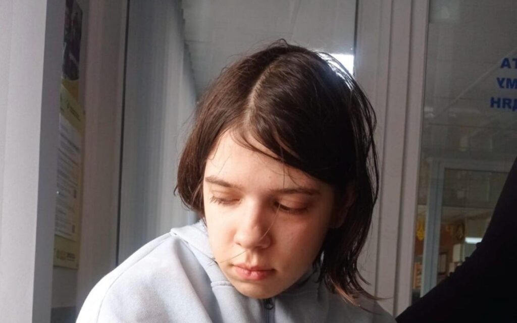 На Прикарпатті поліцейські встановлюють особу неповнолітньої. ФОТО