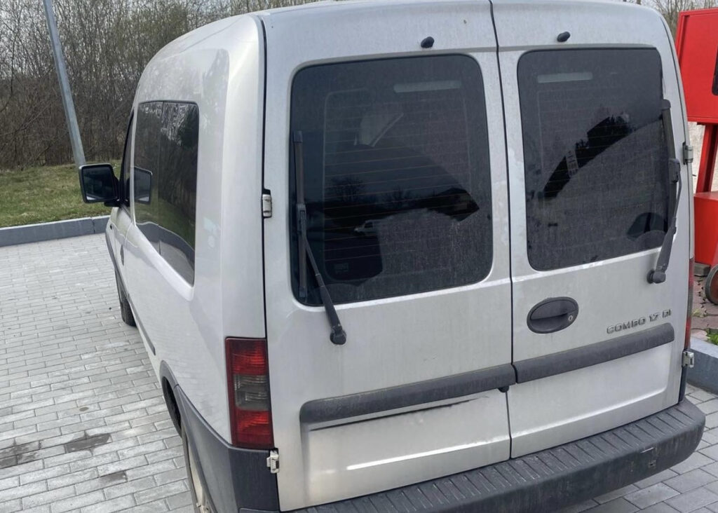 На Івано-Франківщині патрульні виявили наркотики у пасажира авто