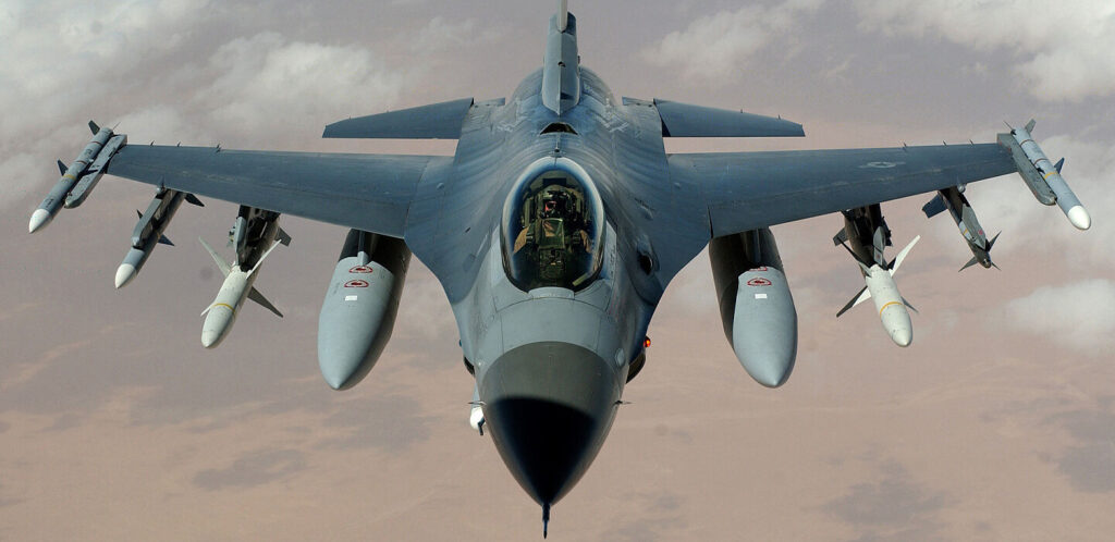 Повітряні сили звернулися до українців з проханням через F-16