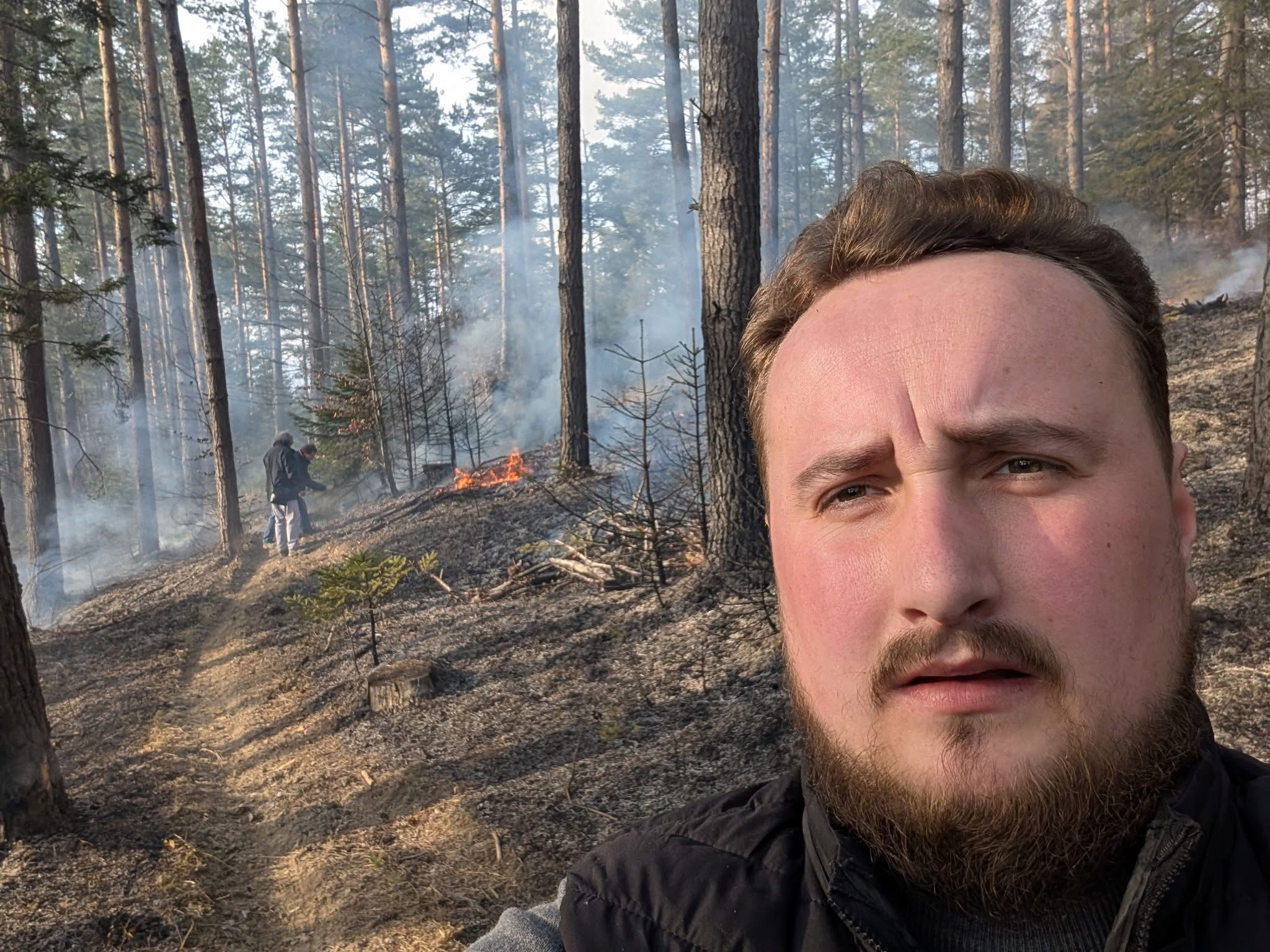 Монахи гасили пожежу у лісі біля Манявського скиту на Прикарпатті ФОТО/ВІДЕО