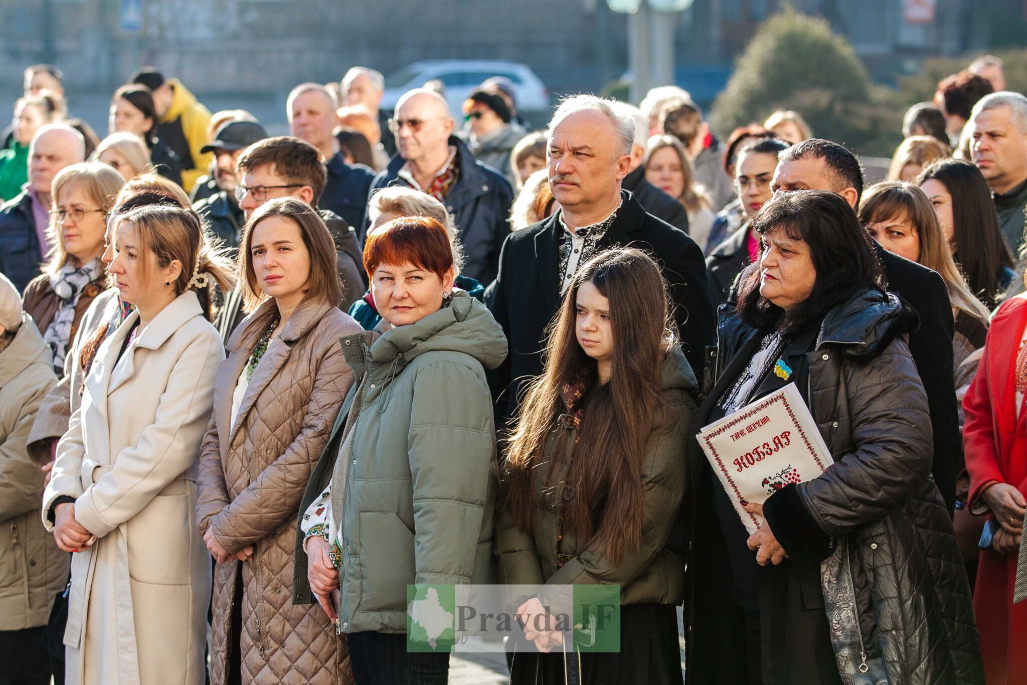 До 211-ої річниці Тараса Шевченка у Франківську читали «Пророчі слова Кобзаря» ФОТОРЕПОРТАЖ