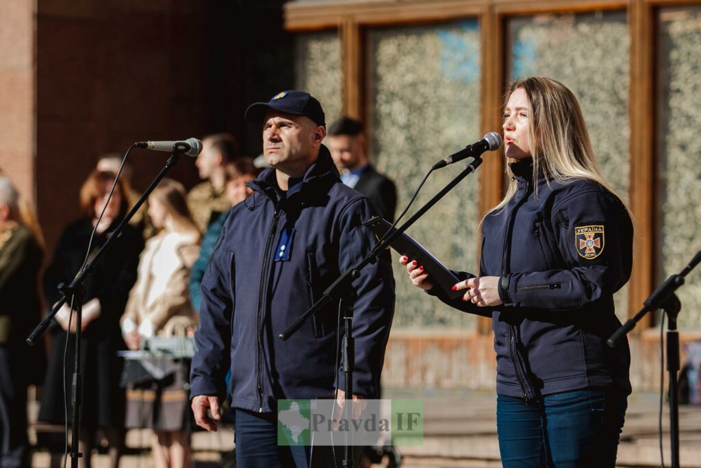 Виступ двох співробітників ДСНС на заході