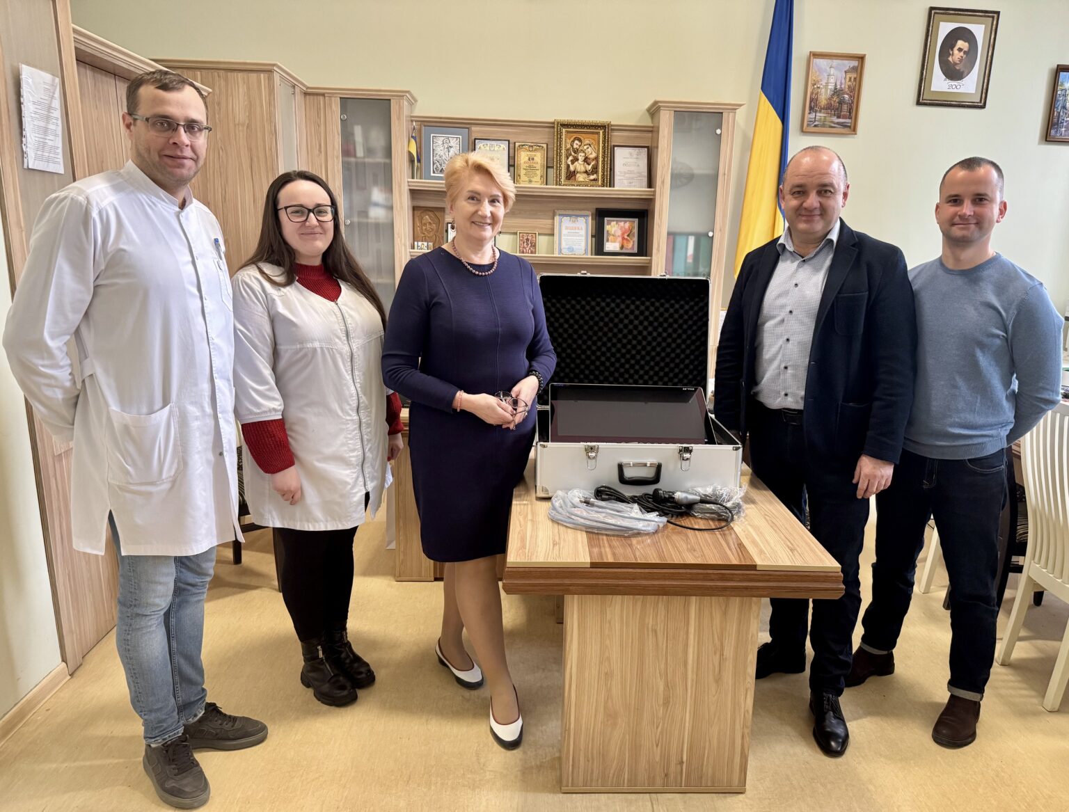 Київська та Івано-Франківська області отримали сучасне медобладнання