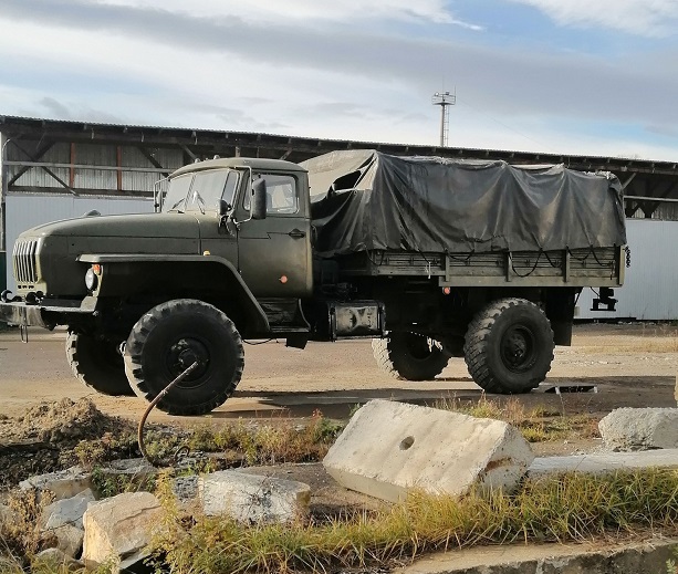 На Надвірнянщині відновили дві трофейні вантажівки і передали для потреб Нацгвардії