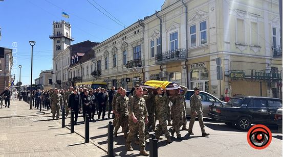 В Коломиї провели церемонію прощання із захисником Олексієм Розвадовським
