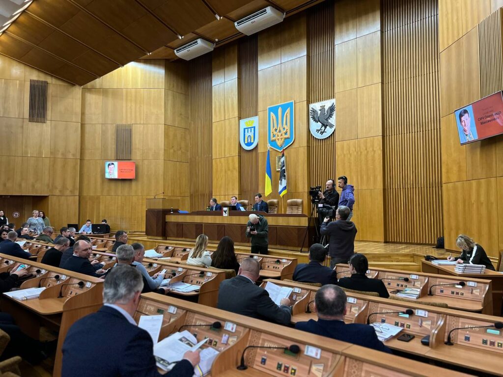 Івано-Франківська облрада передала УГКЦ приміщення колишнього монастиря