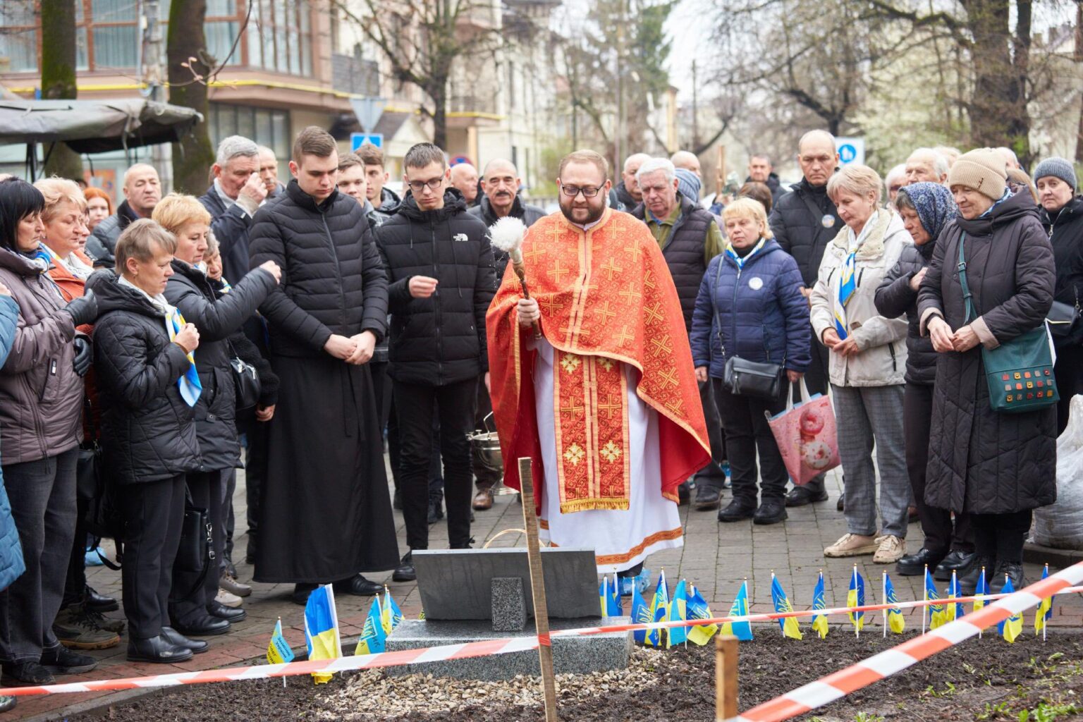 У Івано-Франківську висадили "Материнську алею пам'яті" ФОТО