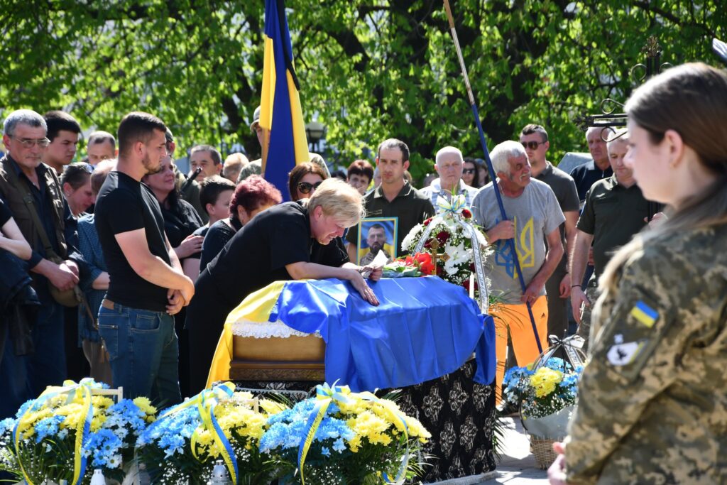 "На щиті" в Рогатинську громаду прибув полеглий Мар'ян Шрамко ФОТО