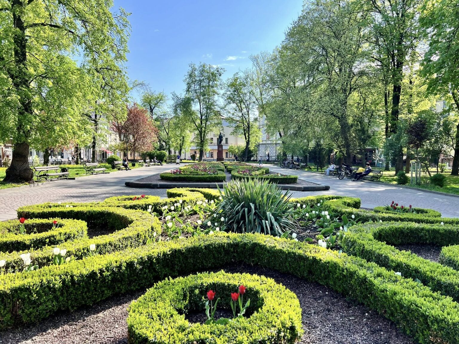 Тихі передмістя Івано-Франківська: куди переїжджають містяни?