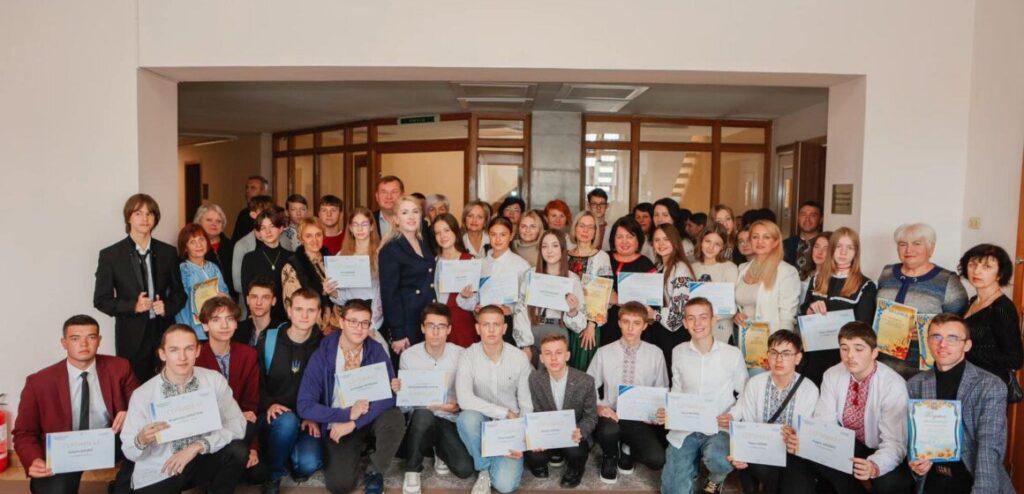 Школярі з Прикарпаття – серед найрозумніших в Україні