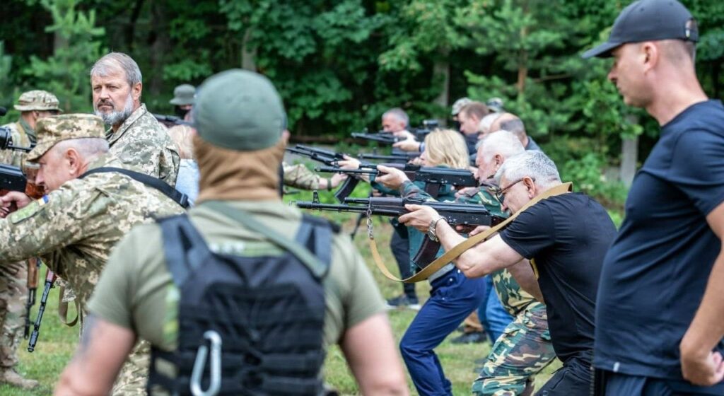 Прикарпатці зможуть долучитися до Руху національного спротиву - Зеленський підписав закон