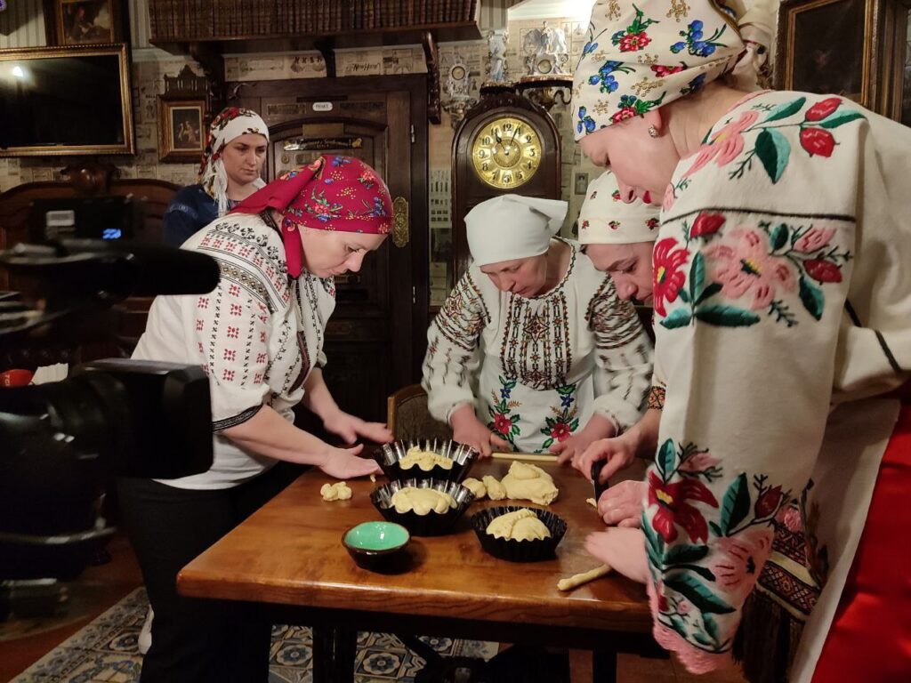 «Печу паску вдома»: у Франківську шириться передвеликодній челендж. ВІДЕО