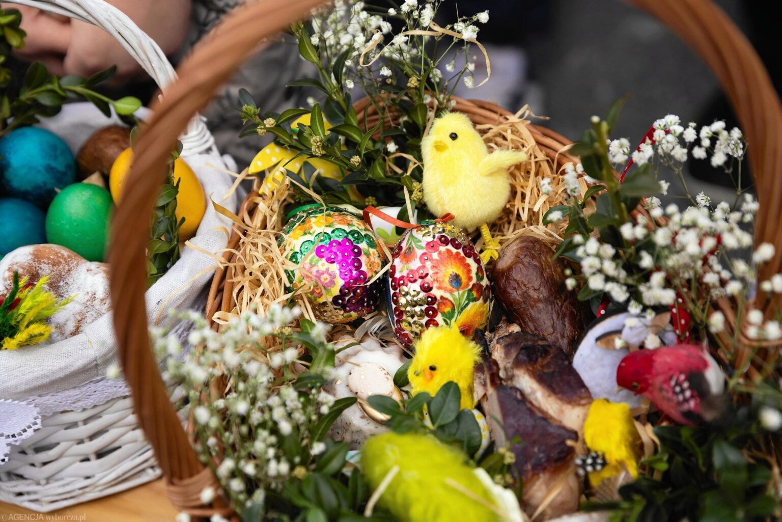 Розпорядок богослужінь на Страсну п’ятницю та Великдень у храмах Франківська