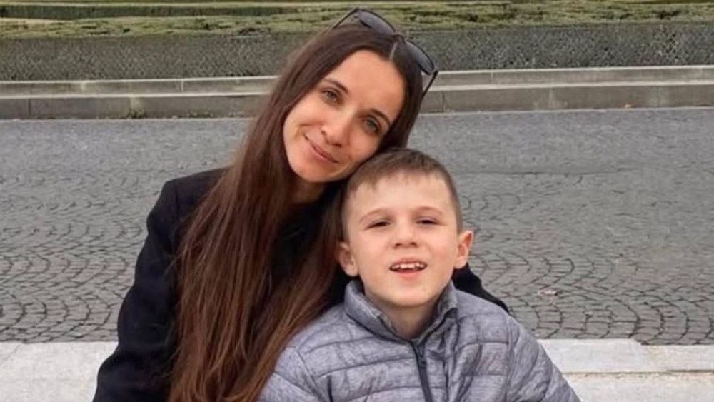 На ліки для порятунку Максима Цуцмана з Рожнятова батьки розігрують за донат сімейний автомобіль