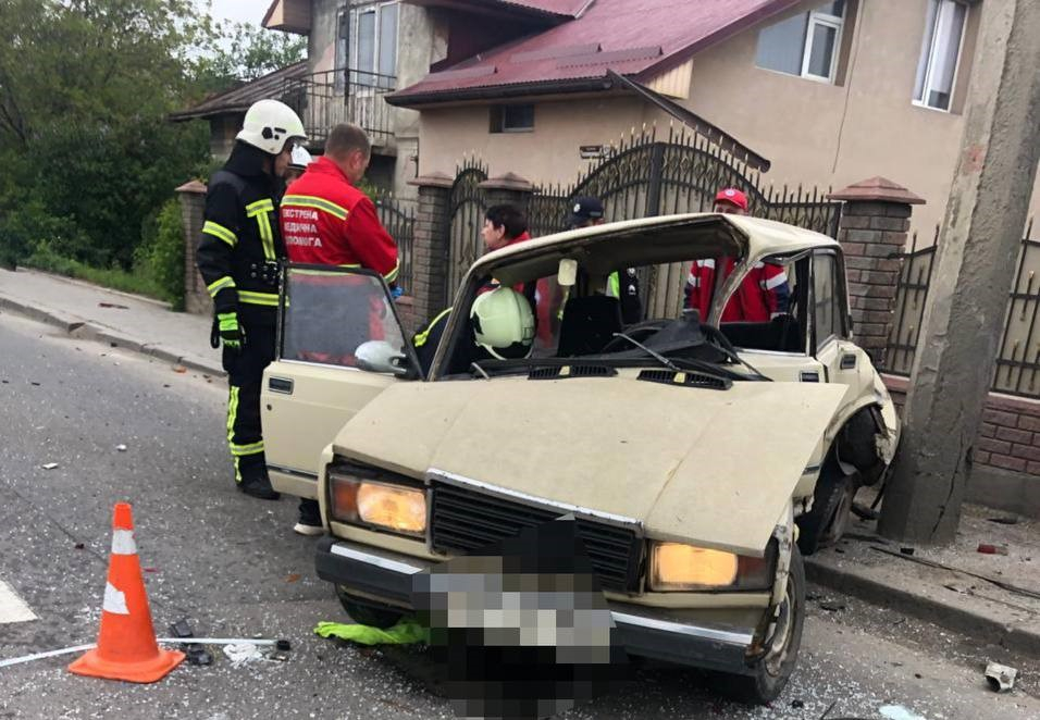 У Франківську зіткнулись дві автівки: є постраждалий. ФОТО