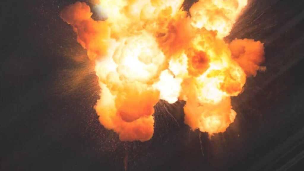 У Криму прогриміли потужні вибухи, заявляють про атаку на аеродроми