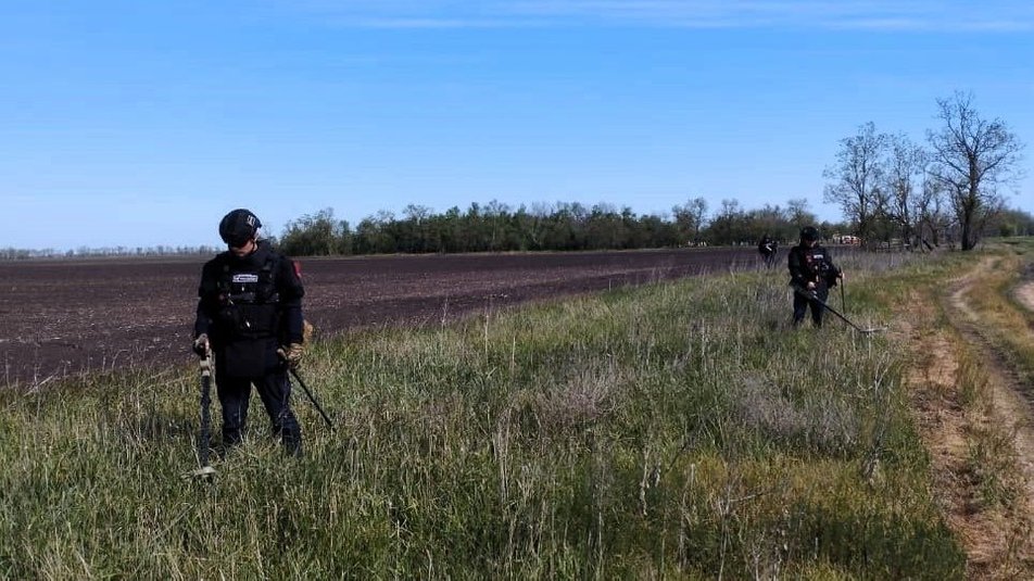 Прикарпатські сапери від початку повномасштабної війни знешкодили 586 вибухонебезпечних предметів на Херсонщині
