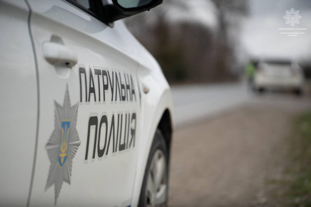 У Франківську склали адмінматеріали на водія, який порушив комендантську годину