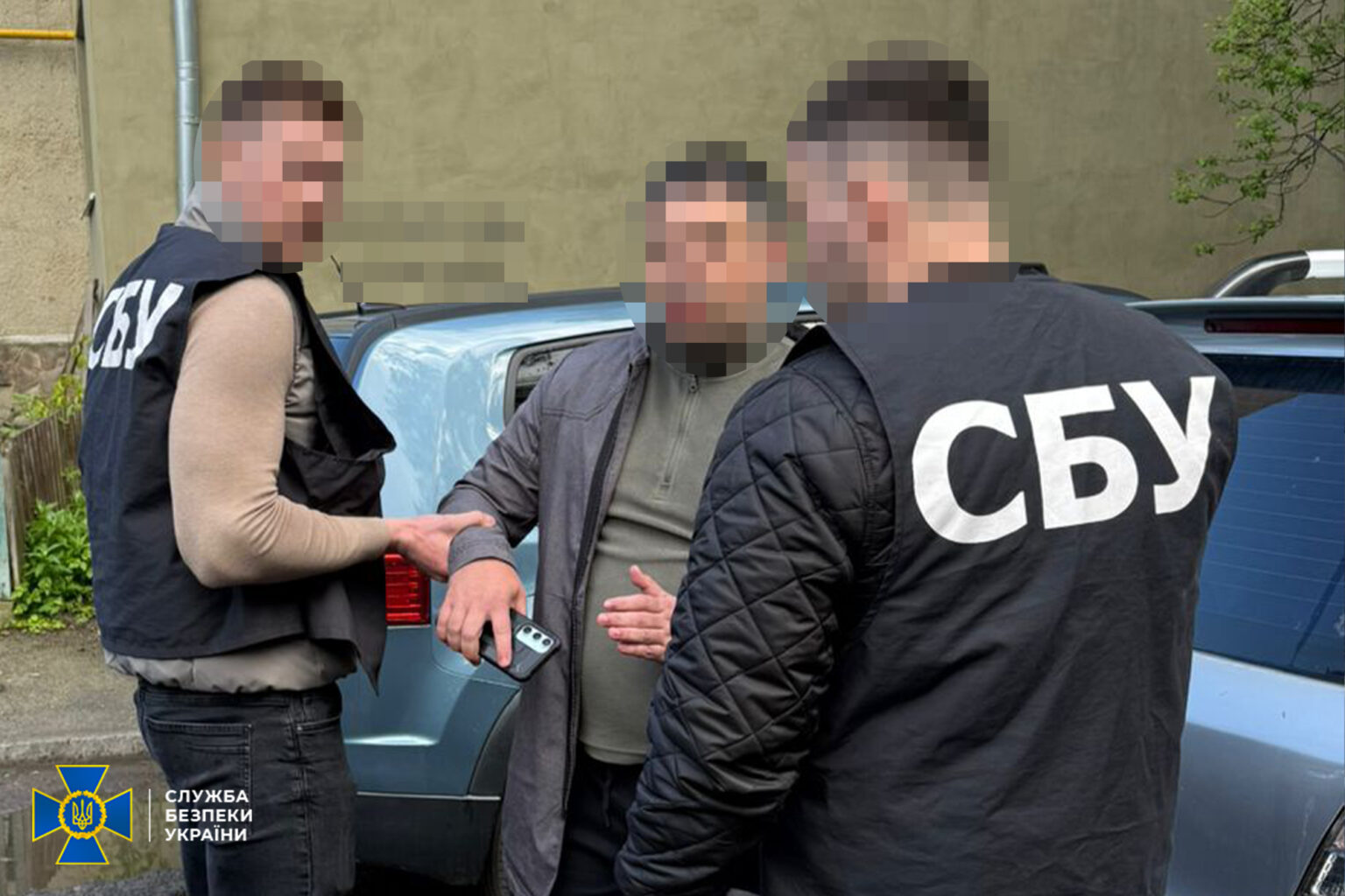 СБУ та ДБР повідомили про підозру посадовцю, який продавав інформацію з баз даних Держприкордонслужби на Прикарпатті