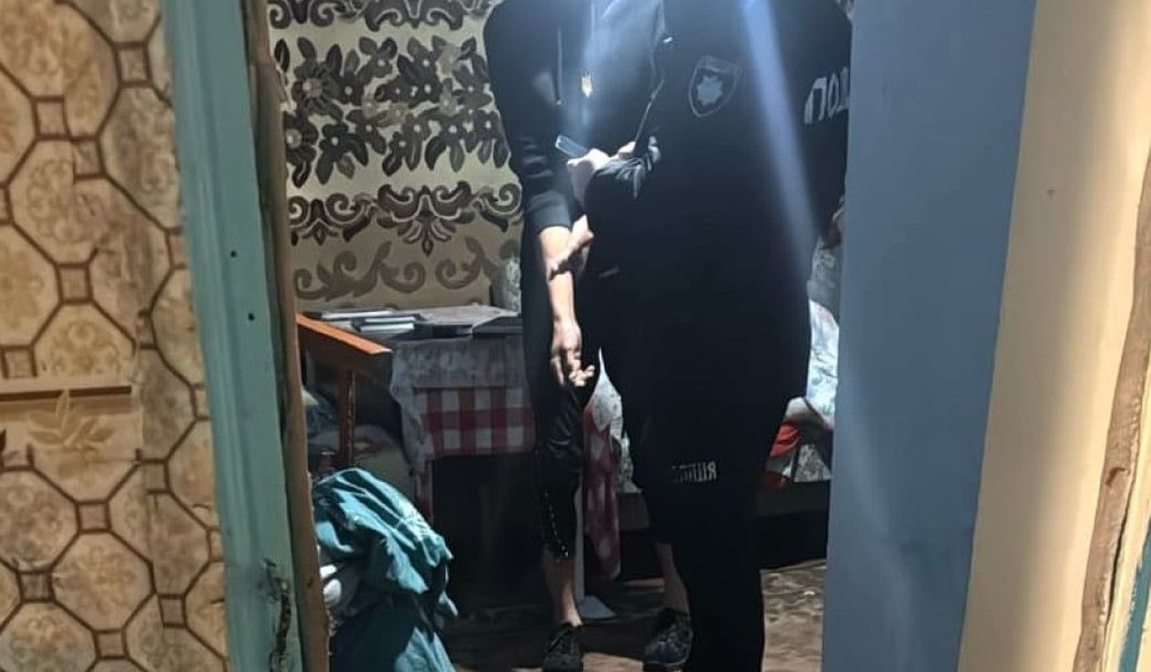 На Прикарпатті п'яний чоловік під час конфлікту побив всю сім'ю. ФОТО