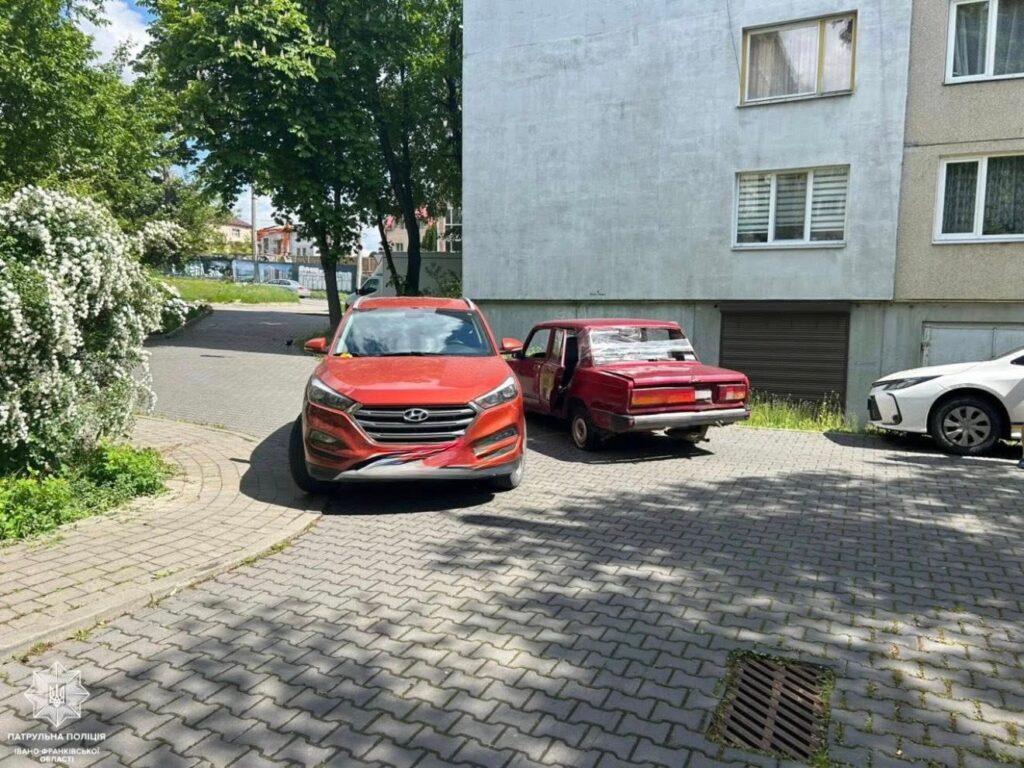 У Франківську п'яний водій спричинив ДТП і отримав 4 протоколи. ФОТО
