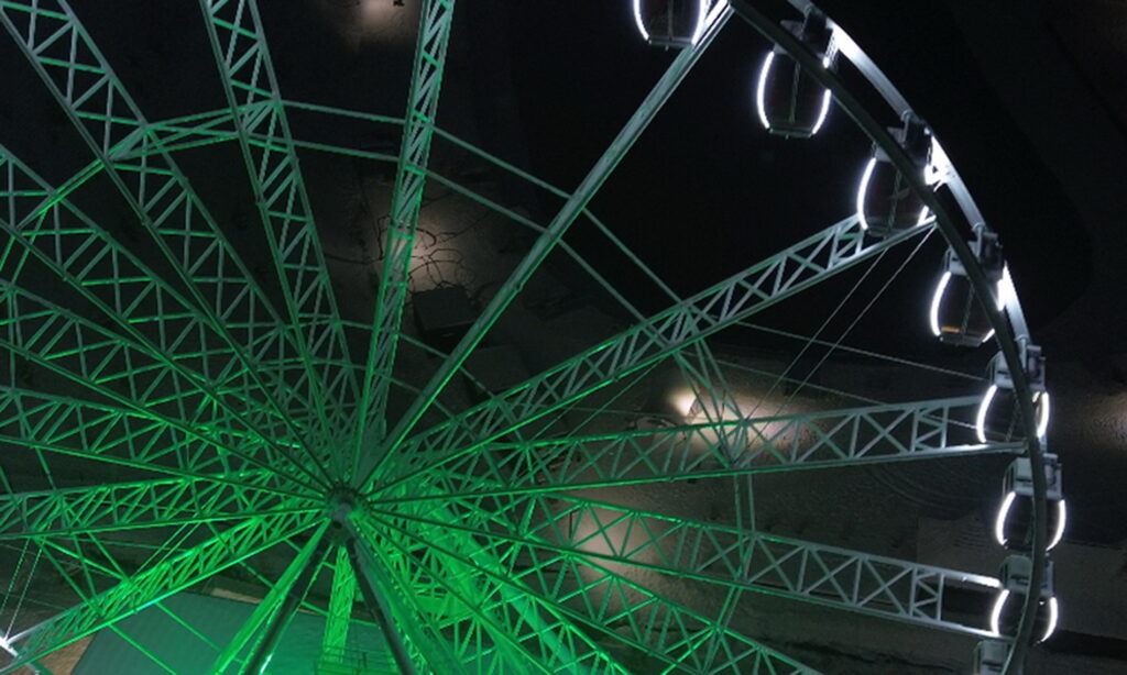 У Буковелі парочка влаштувала інтим на колесі огляду — відео потрапило в мережу. ВІДЕО 18+