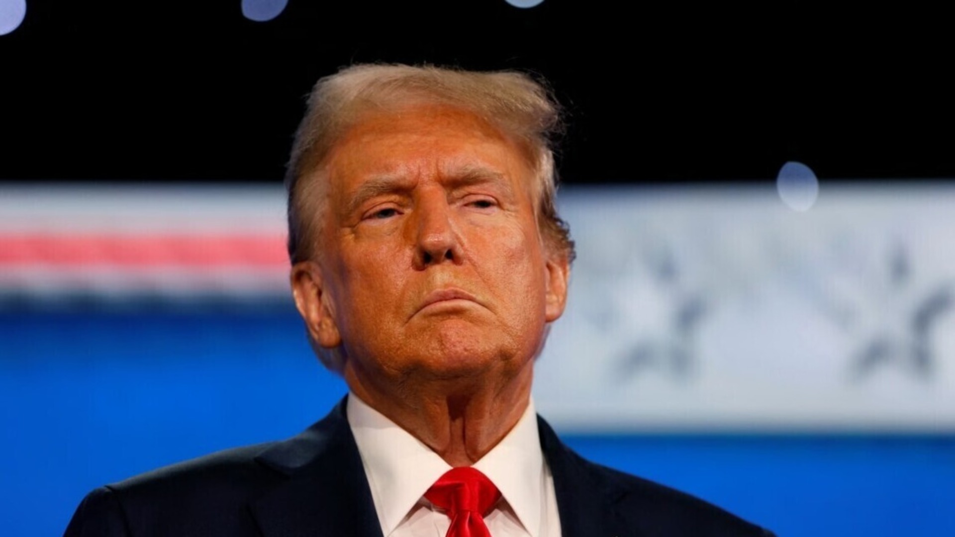 Трамп йде